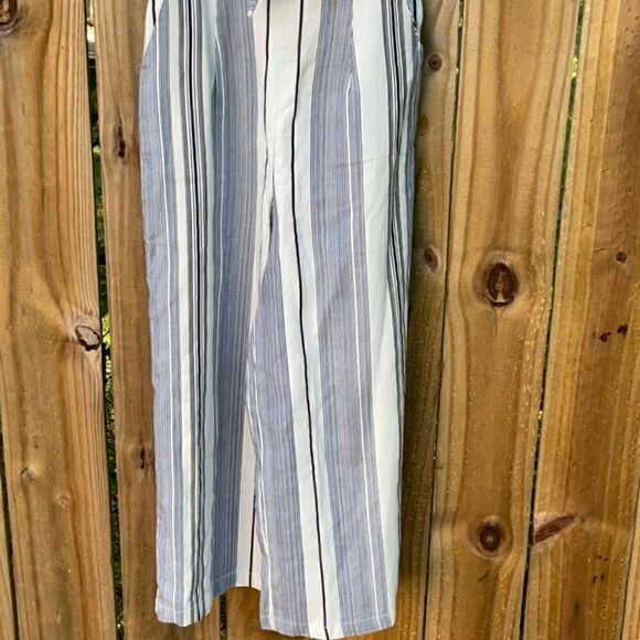 Take 50% OFF- Forever21 Striped Tie Front Jumpsuit, Size-S - Picture 4 of 9
